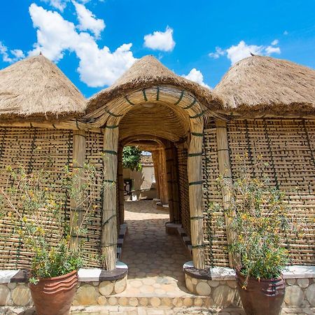 Auberge Saint Jean Leopold Kigali Bagian luar foto