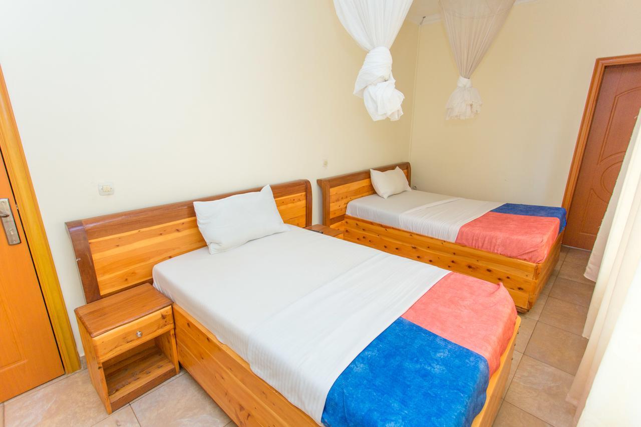 Auberge Saint Jean Leopold Kigali Bagian luar foto
