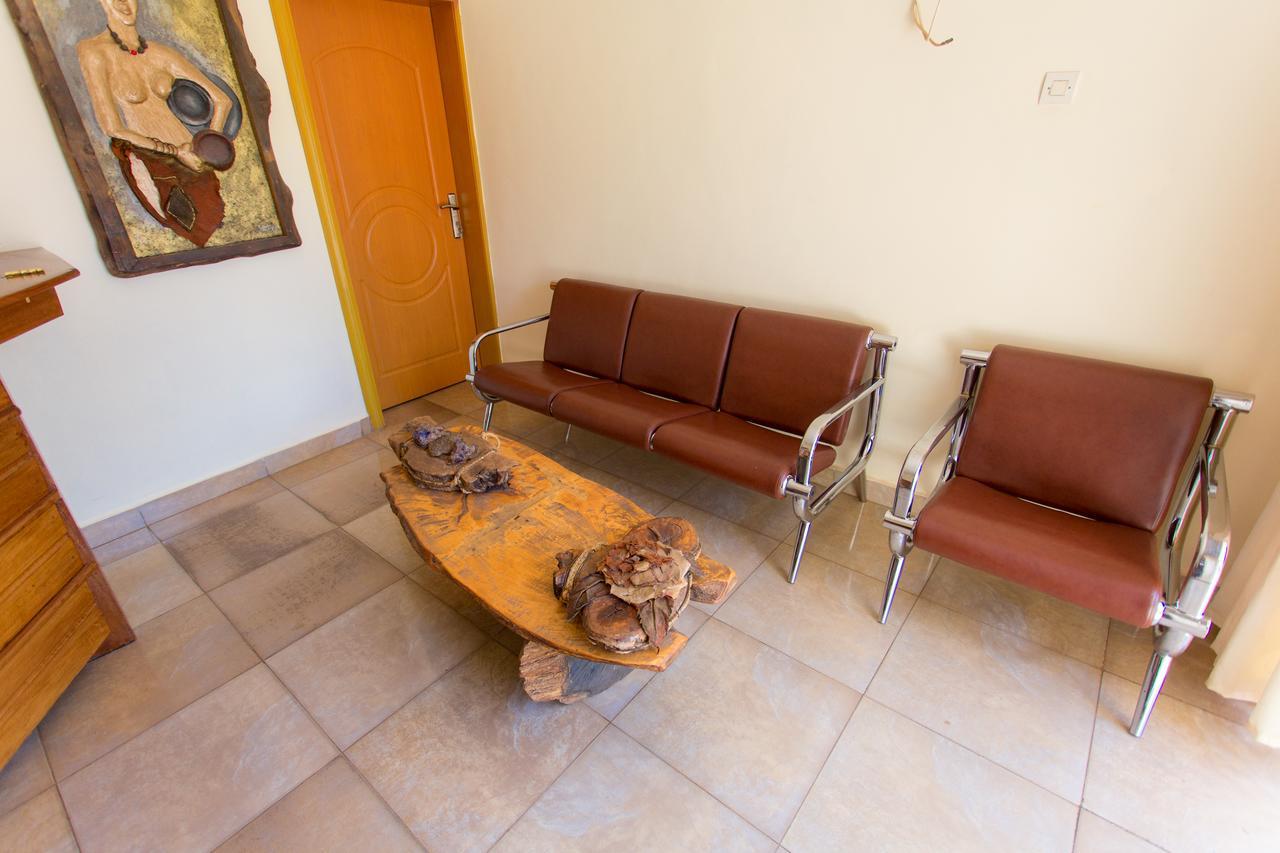 Auberge Saint Jean Leopold Kigali Bagian luar foto